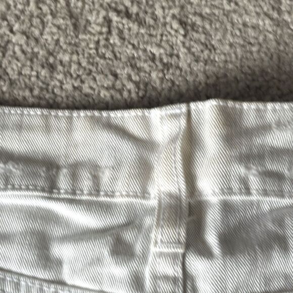 Gap Distressed White Denim Jean Shorts! - Picture 5 of 6